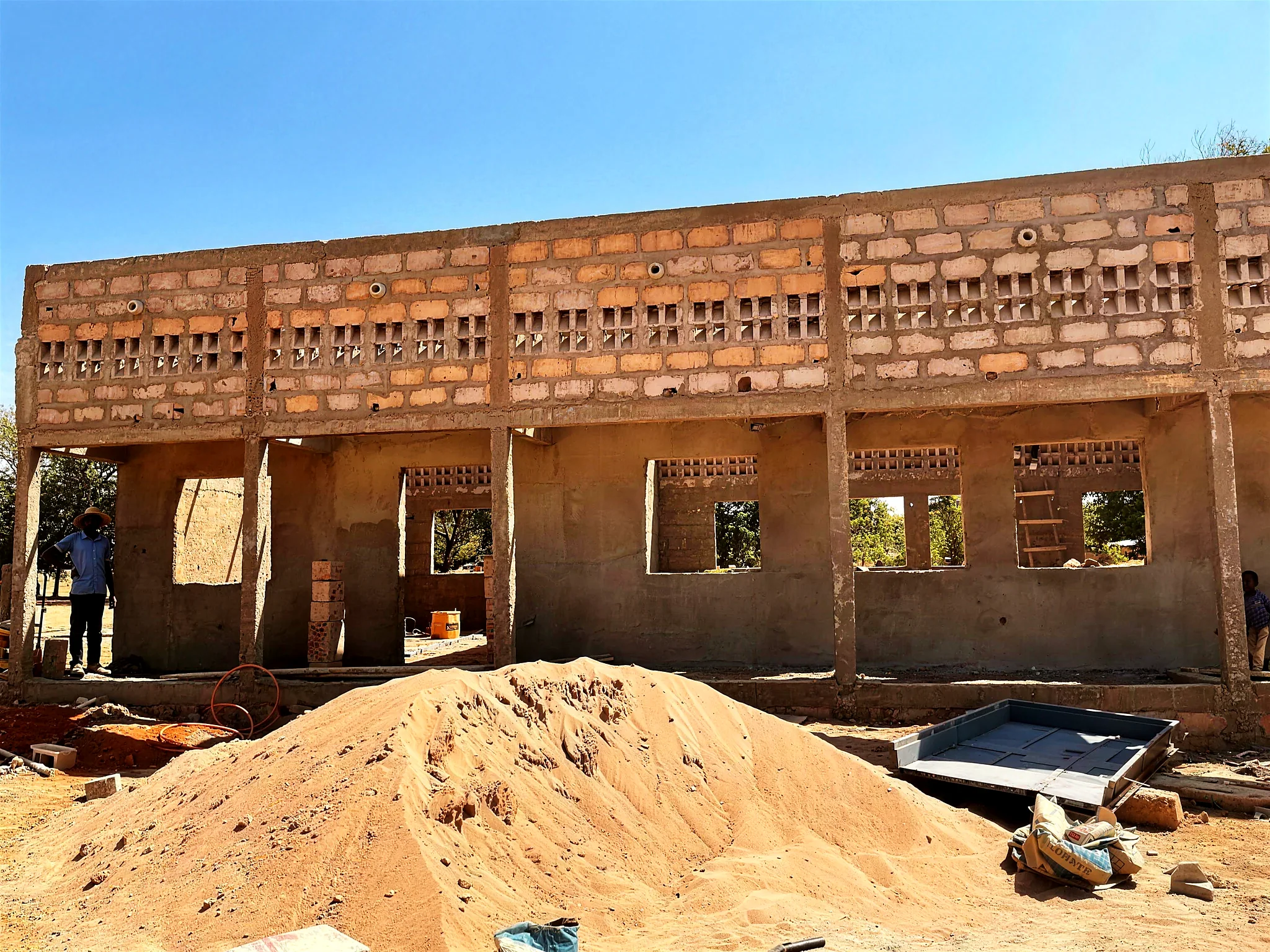 Construction d'infrastructures socioéconomiques — Hauts-Bassins (lot 1)